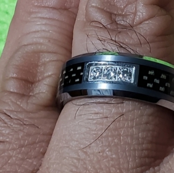 Men Wedding Band - Picture 6 of 6